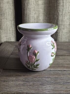 Ceramic Pink Rose Accent Sponge Holder with Green Rim